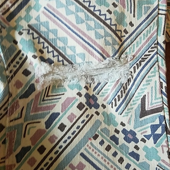 Design Lab Jeans - Picture 3 of 4